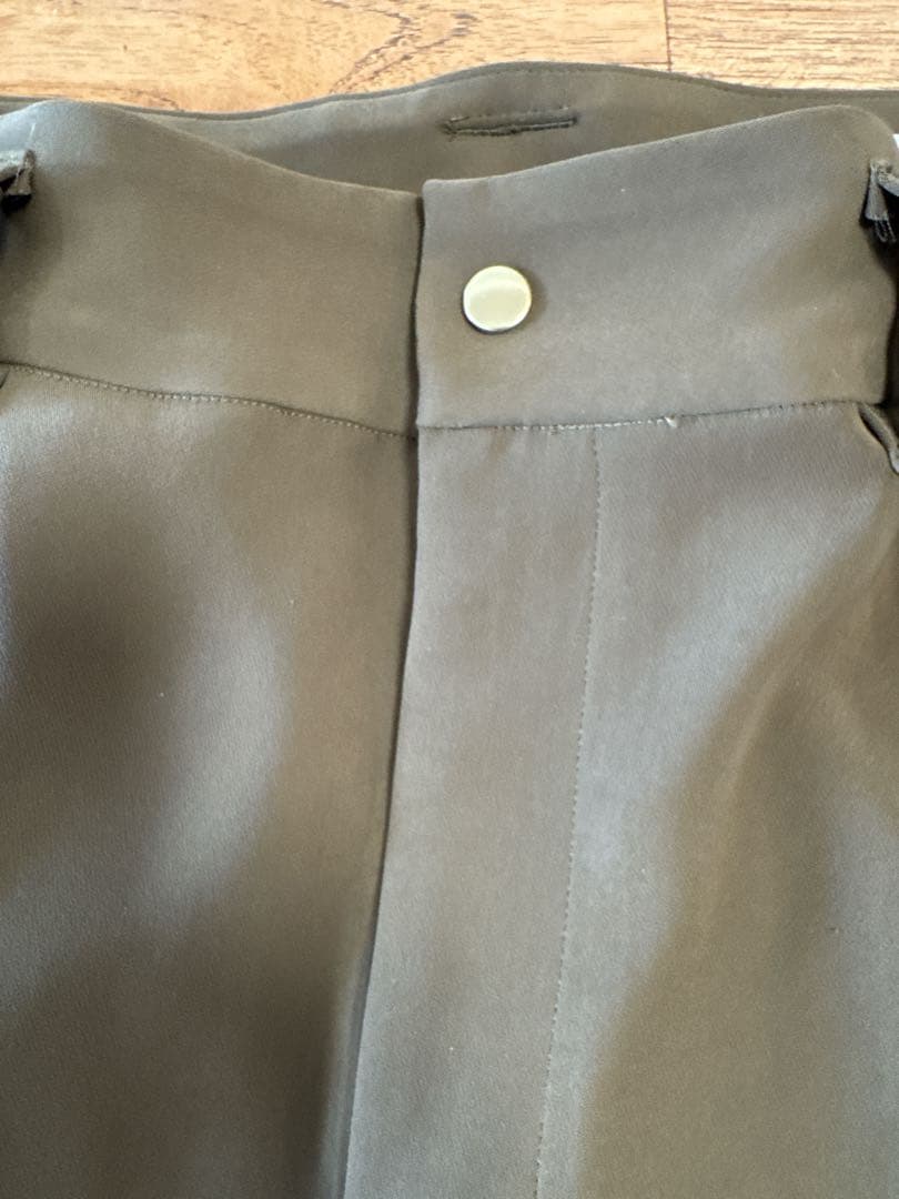 クルニ ワイドパンツ サイズ1 スラックス　オリーブ　極美品　ベルト付き