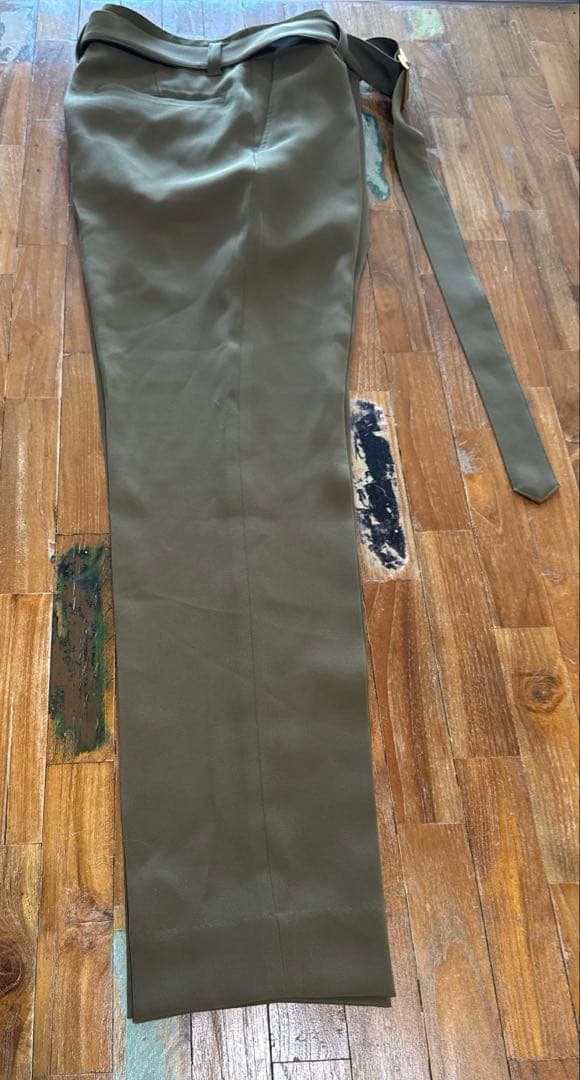 クルニ ワイドパンツ サイズ1 スラックス　オリーブ　極美品　ベルト付き