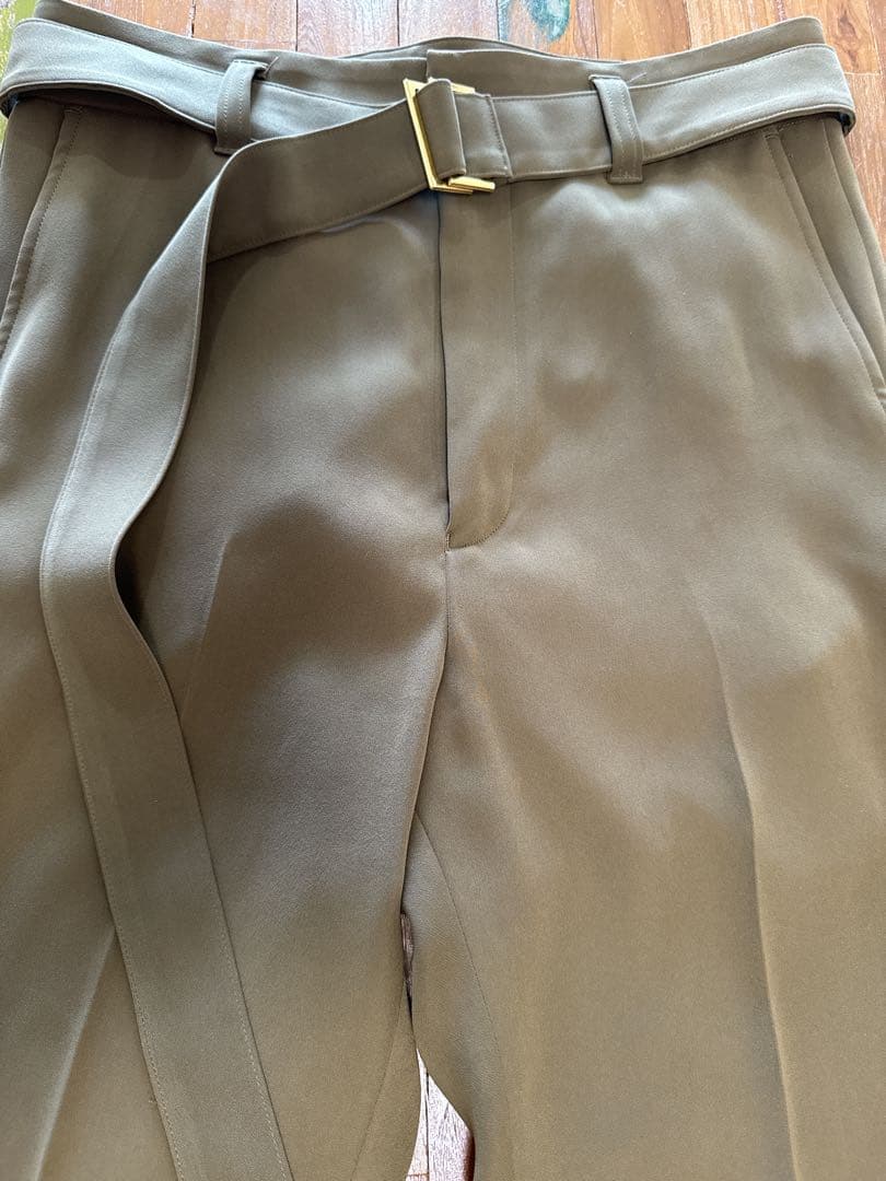 クルニ ワイドパンツ サイズ1 スラックス　オリーブ　極美品　ベルト付き