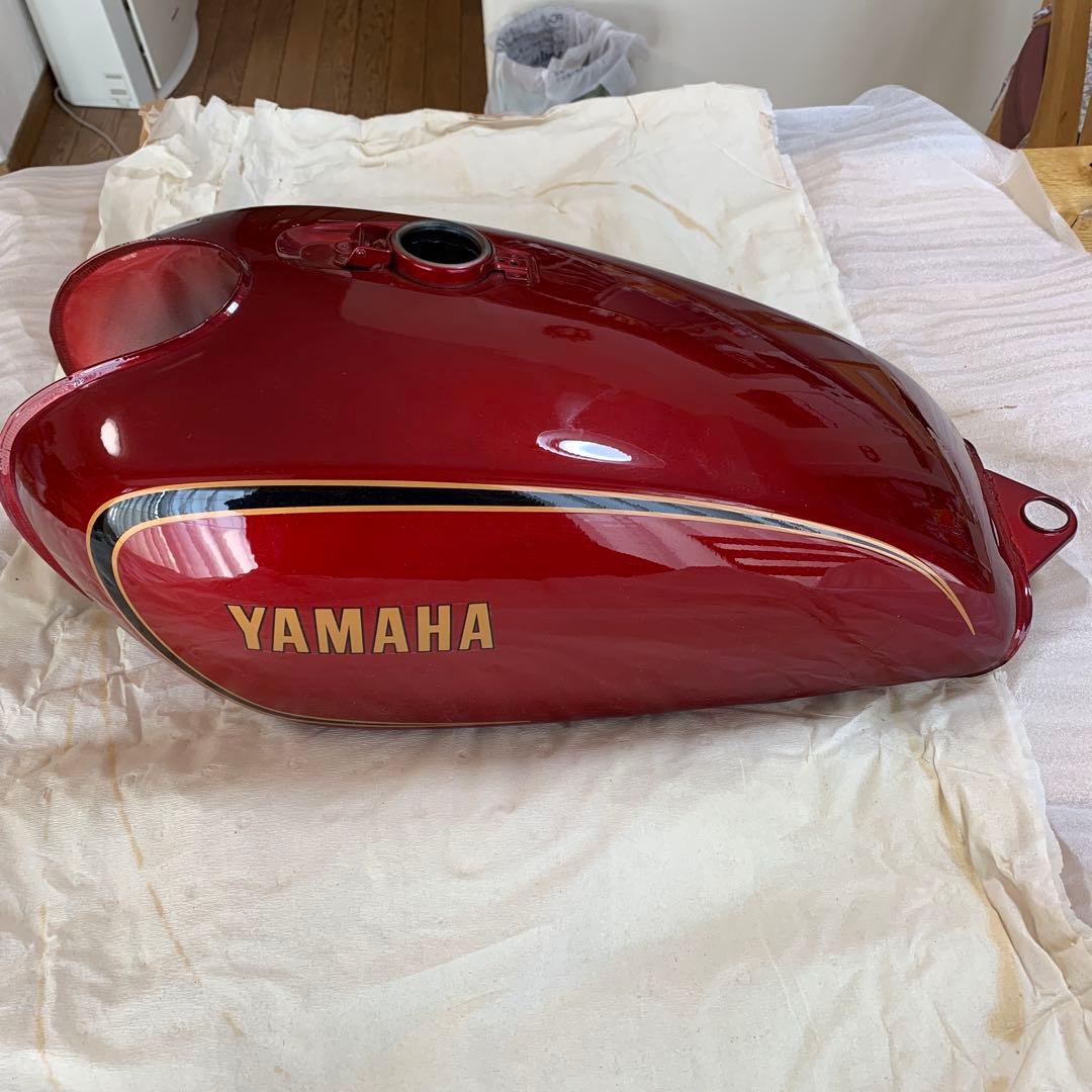ヤマハSR400SP タンク、サイドカバー、ナンバープレートケース