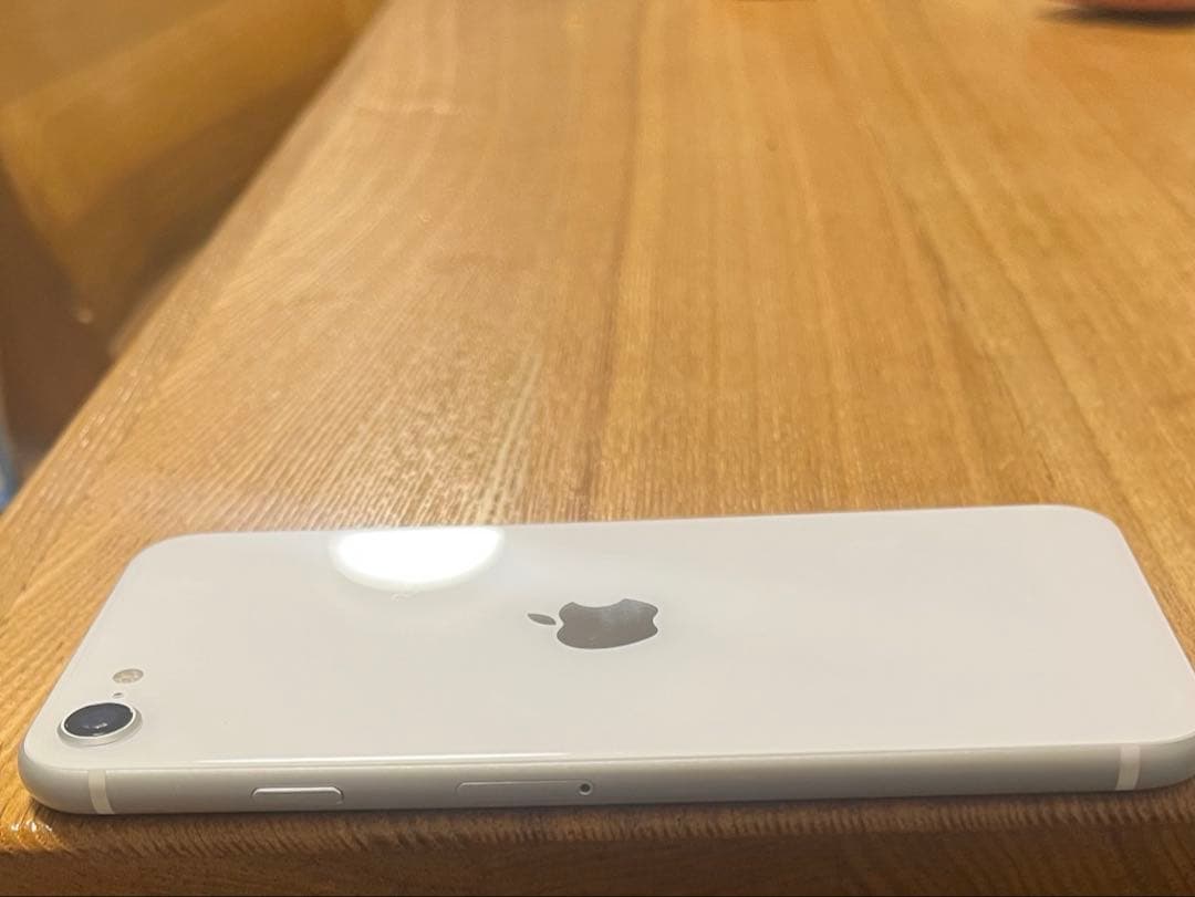 美品iPhone SE第2世代128GB スターライトsimロック無し