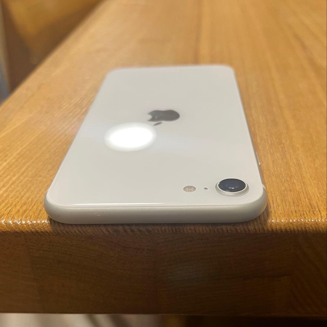 美品iPhone SE第2世代128GB スターライトsimロック無し