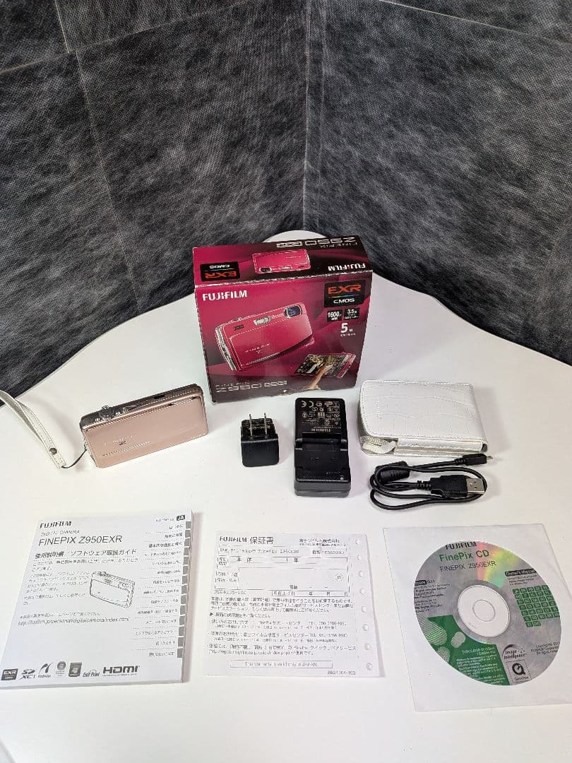 【極美品】FUJIFILM FINEPIX Z950EXR ピンクゴールド