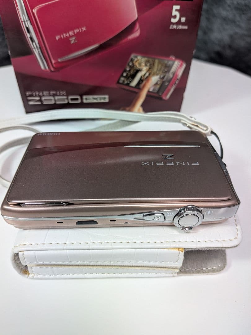 【極美品】FUJIFILM FINEPIX Z950EXR ピンクゴールド