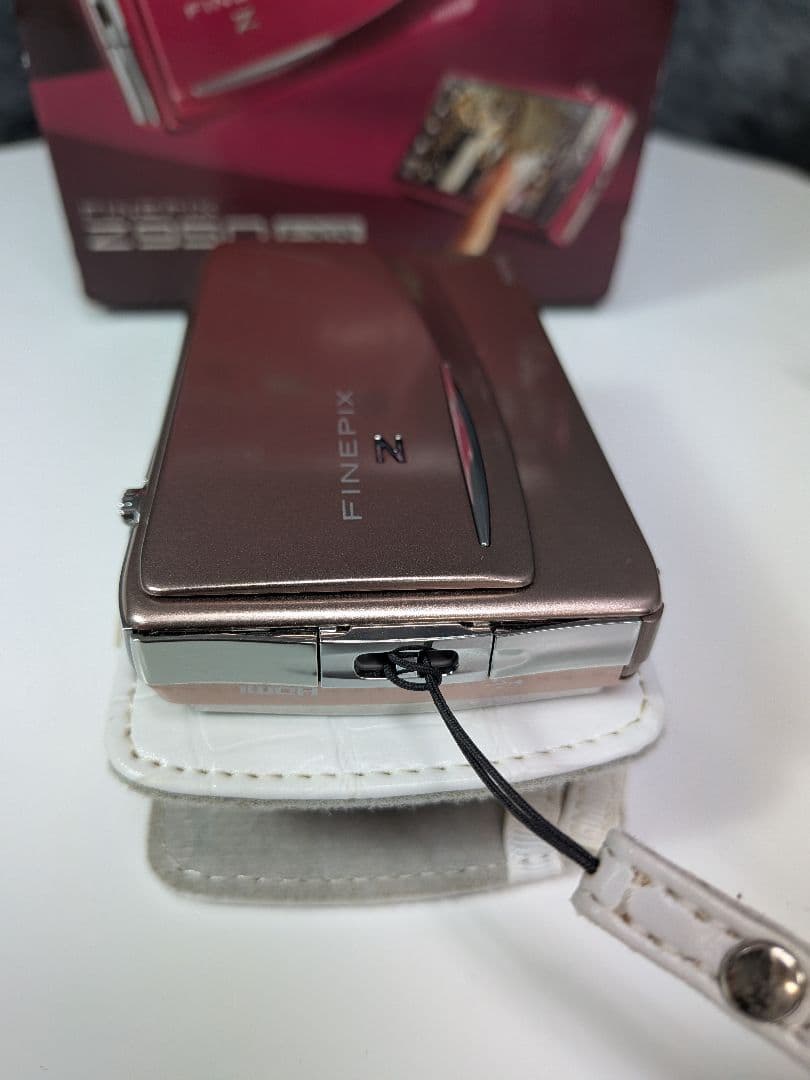 【極美品】FUJIFILM FINEPIX Z950EXR ピンクゴールド