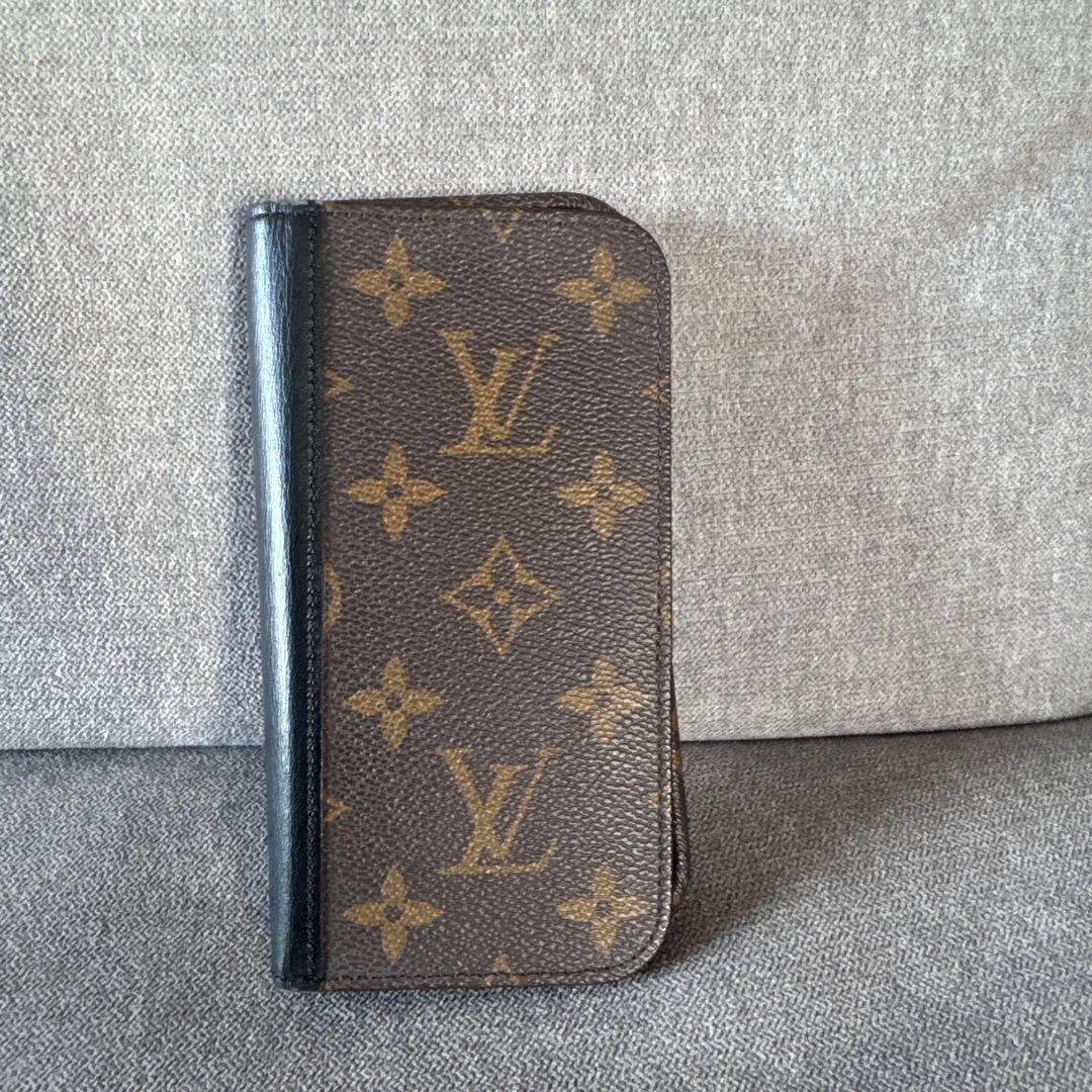 LOUIS VUITTON ルイヴィトン IPHONE 15 PRO・フォリオ