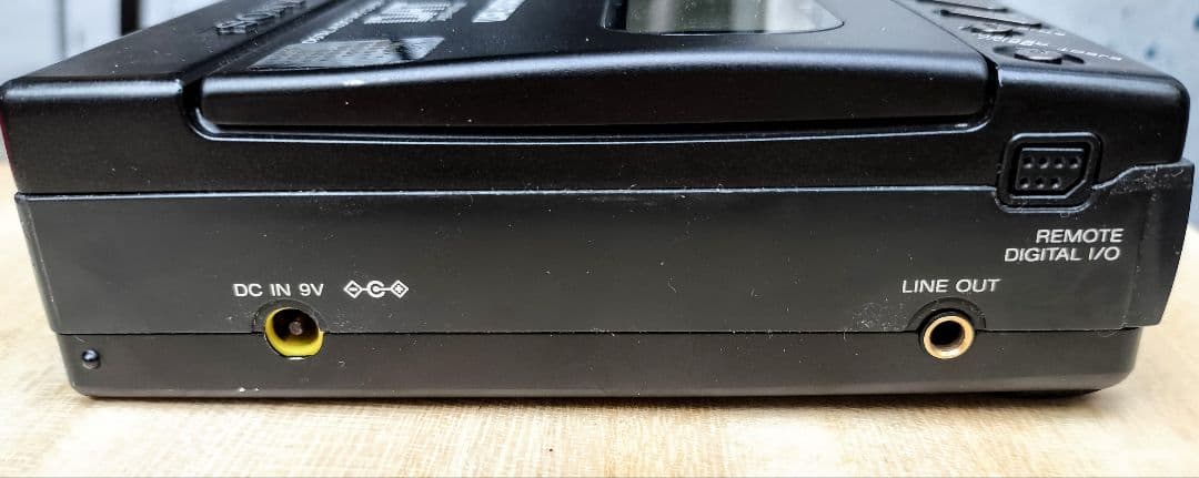 ポータブルプレーヤー SONY DAT WALKMAN TCD-D3