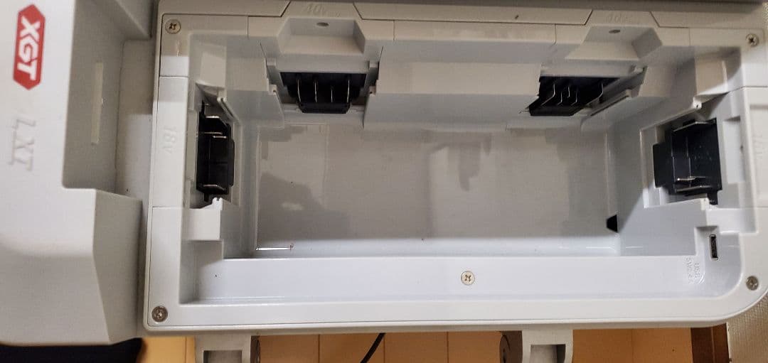 マキタ 50L 冷蔵庫 CW002GZO