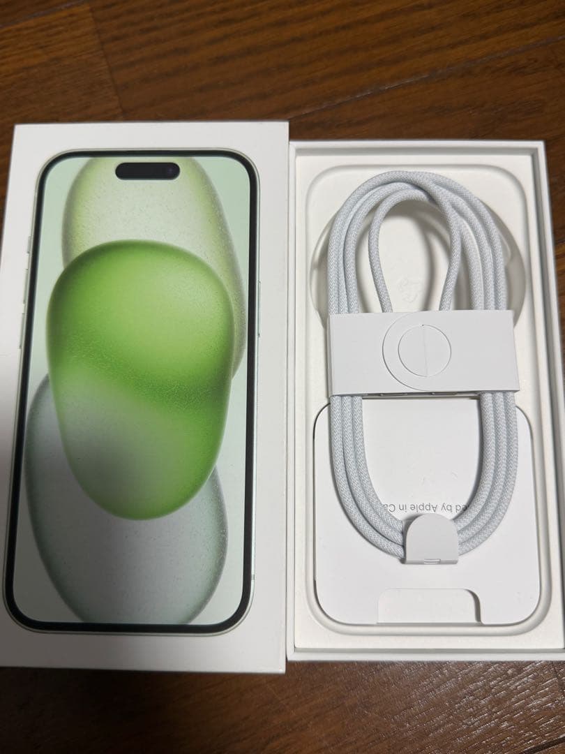 iPhone 15 128GB 本体