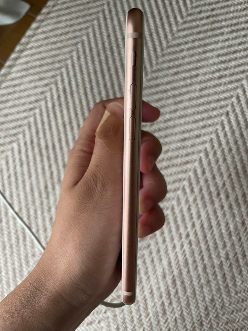 iPhone 8 ゴールド 64 GB その他