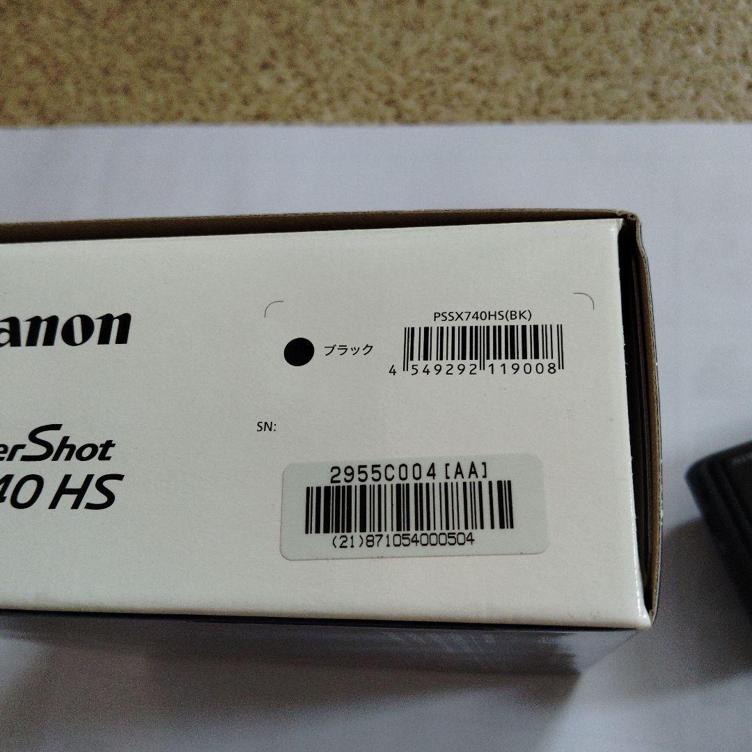Canon PowerShot SX740 HS 本体と付属品