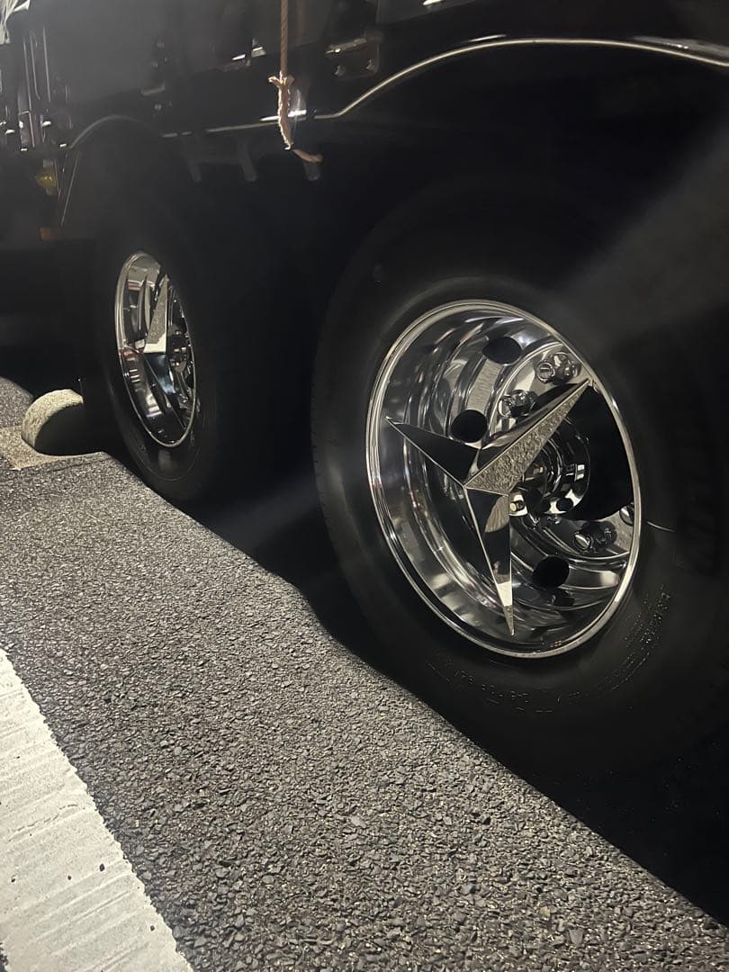 大型　低床用　１９.5インチ用　スピンナー　鏡面　美品　レトロ　デコトラ