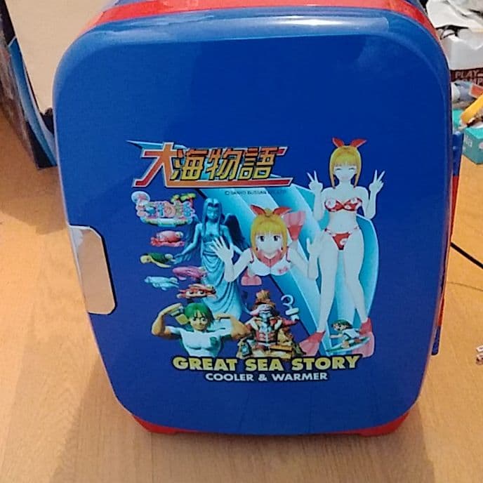 海物語ポータブル冷蔵庫になります。