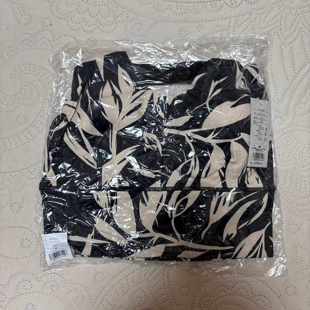 SUKALAボタニカル柄Vネックブラトップ　サイズM