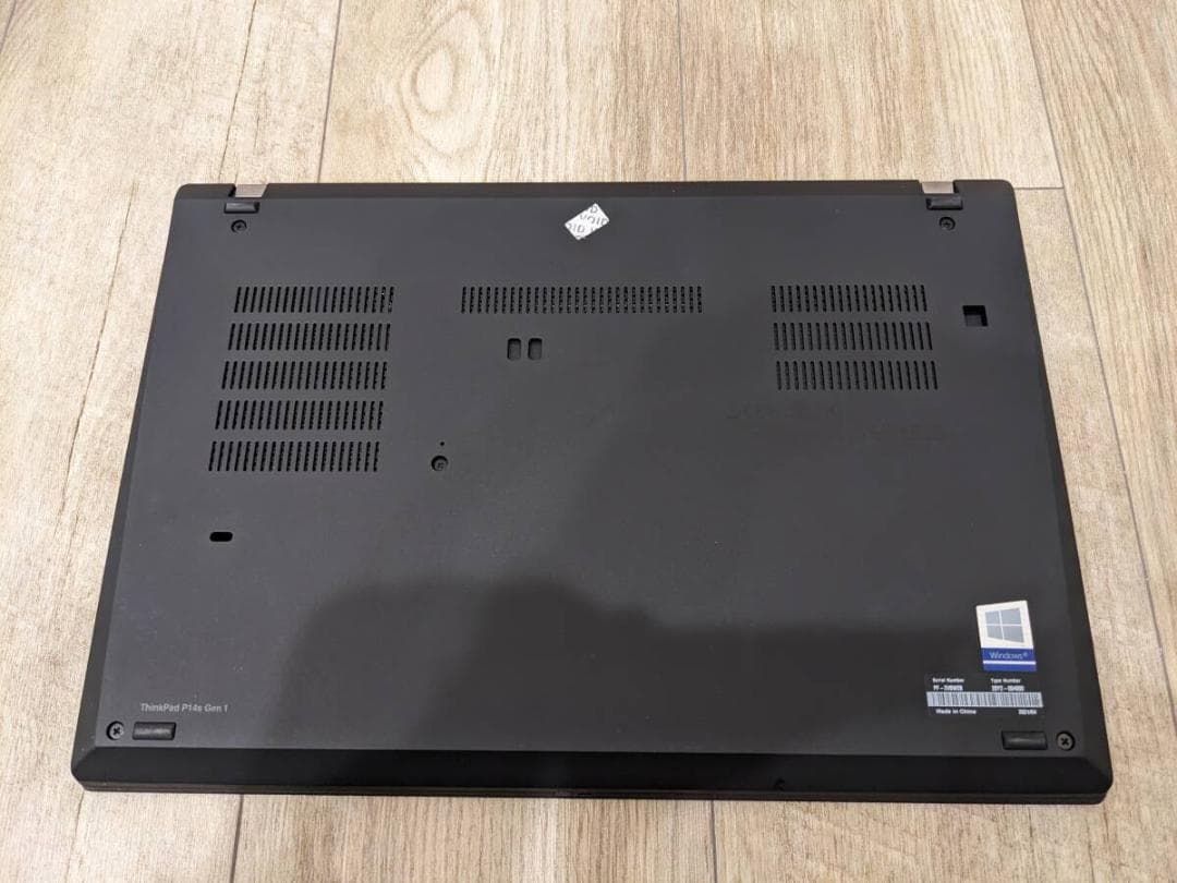 新品バッテリー交換済み！ThinkPad P14s Gen1 32GB/1TB