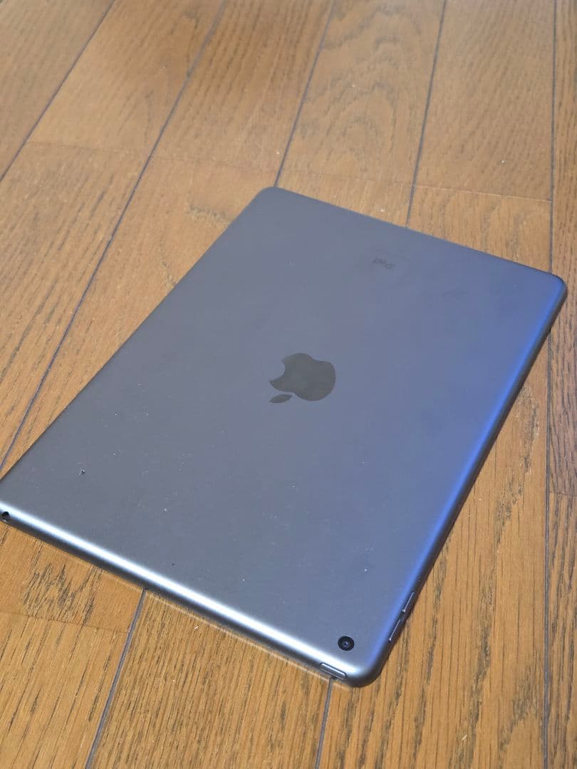 Apple iPad 第8世代 10.2インチ Wi-Fiモデル グレー