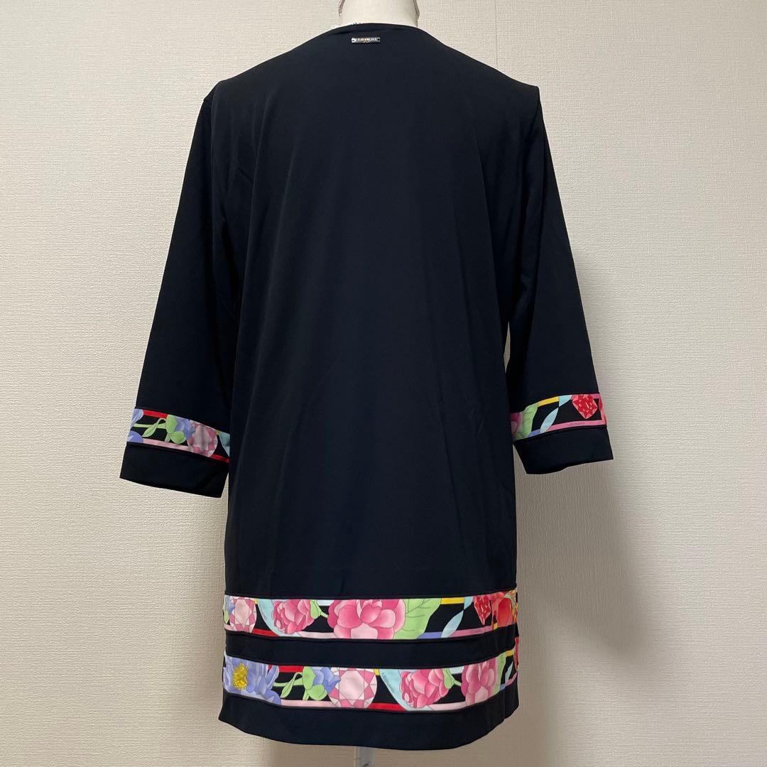 タグ付　レオナール　チュニック　花柄　トリム　七分袖　UVカット　ブラック　XL