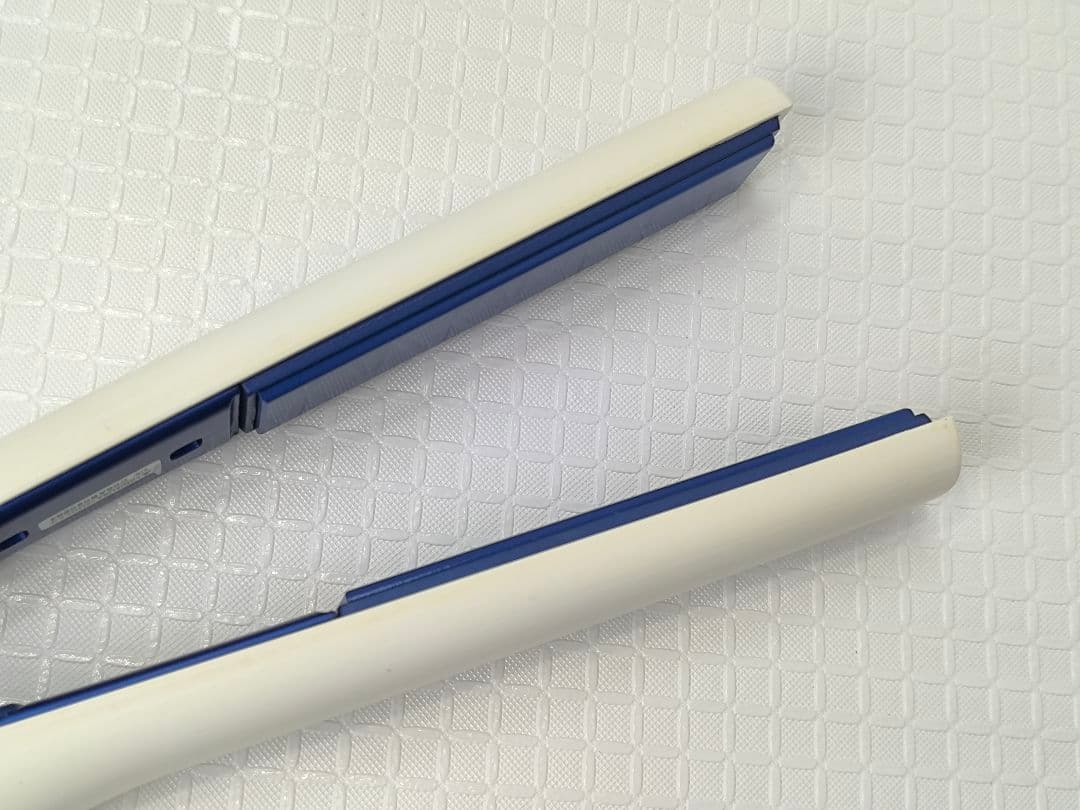 ヘアビューロン 3D Plus ストレート　リュミエリーナ　ヘアアイロン　64