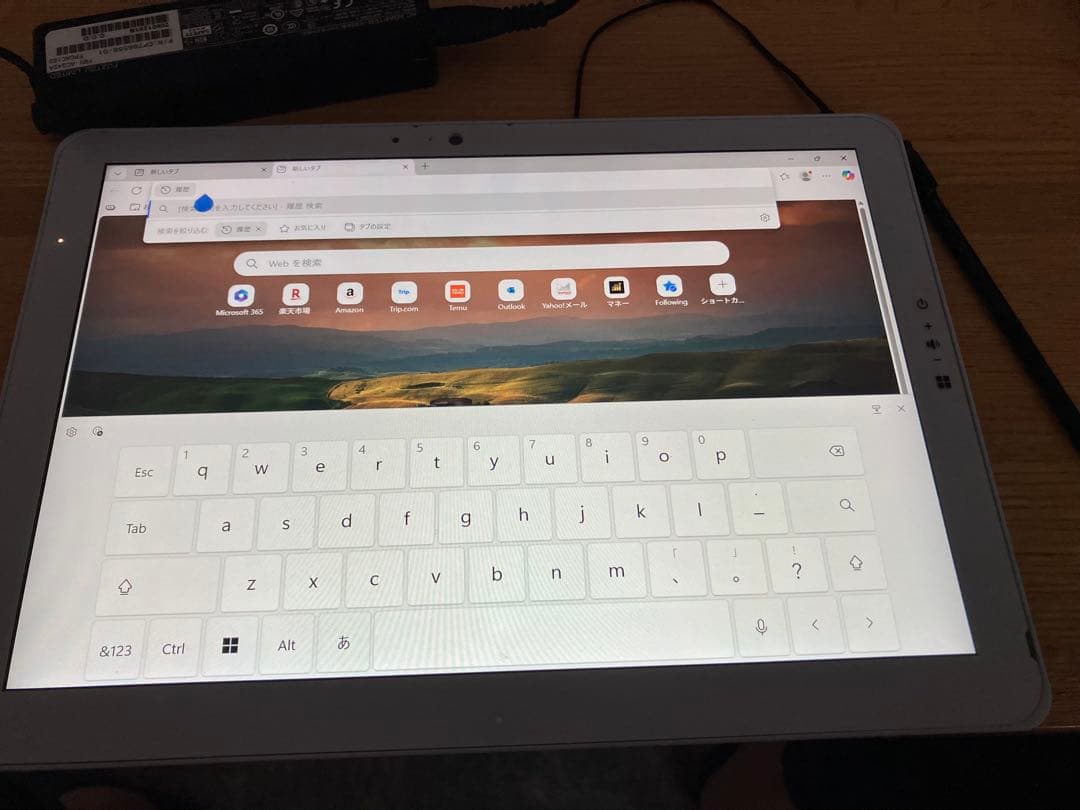 値下げ！富士 通 2in1ノートパソコン V727【本体のみ】