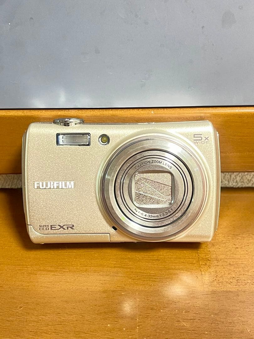FUJIFILM FINEPIX F200EXR コンパクトデジタルカメラ