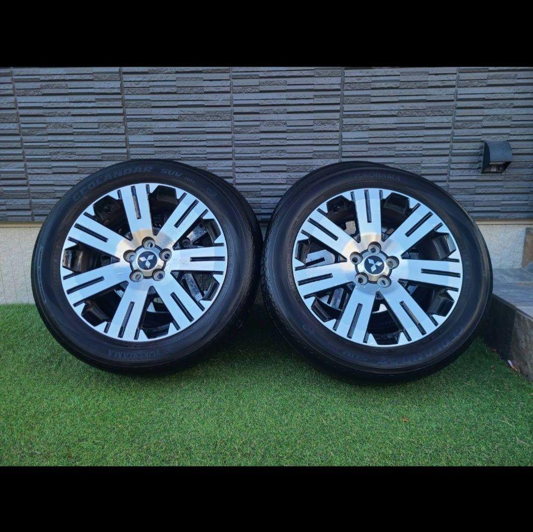 デリカ　D5　純正タイヤホイールセット　4本　ナット付き