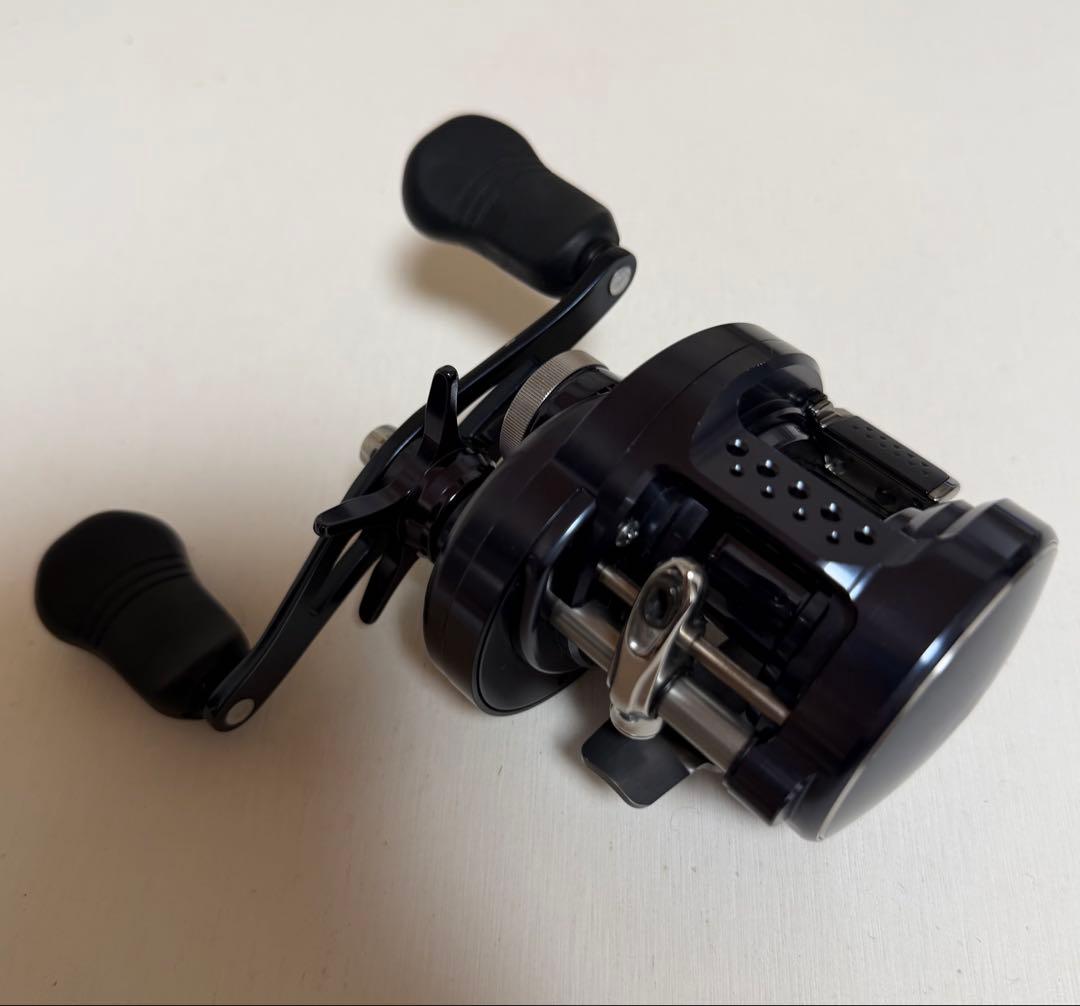 シマノ(SHIMANO) 20 オシアコンクエスト リミテッド 200PG(右)