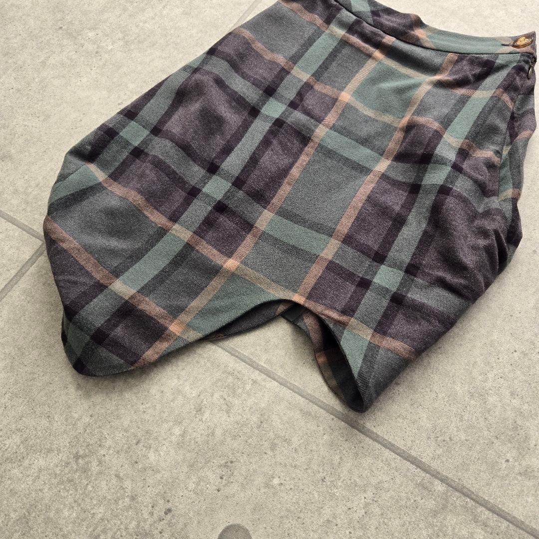 美品 ヴィヴィアンウエストウッドレッドレーベル 変形チェック柄ミニスカート 36