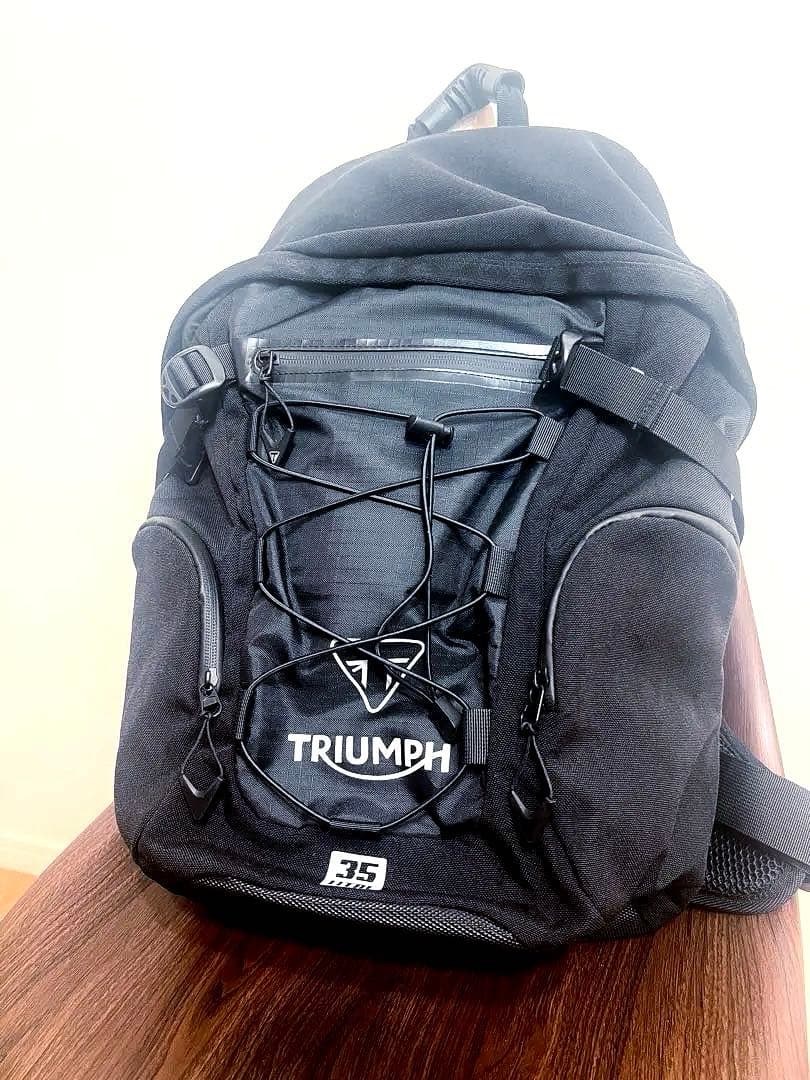 TRIUMPH 【純正品】ブラックリュック 35リットル