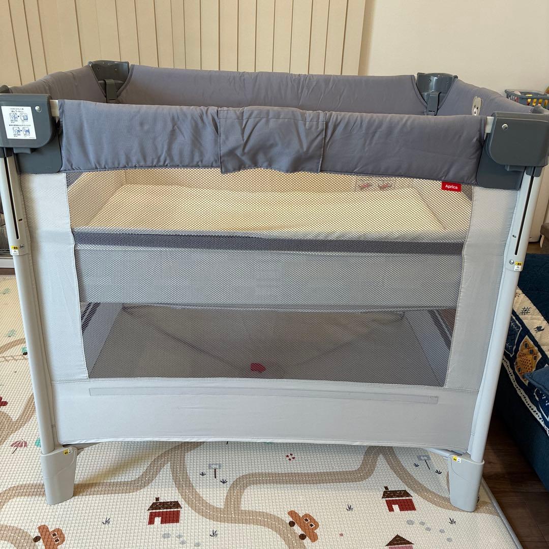 アップリカ　ココネル　グレー