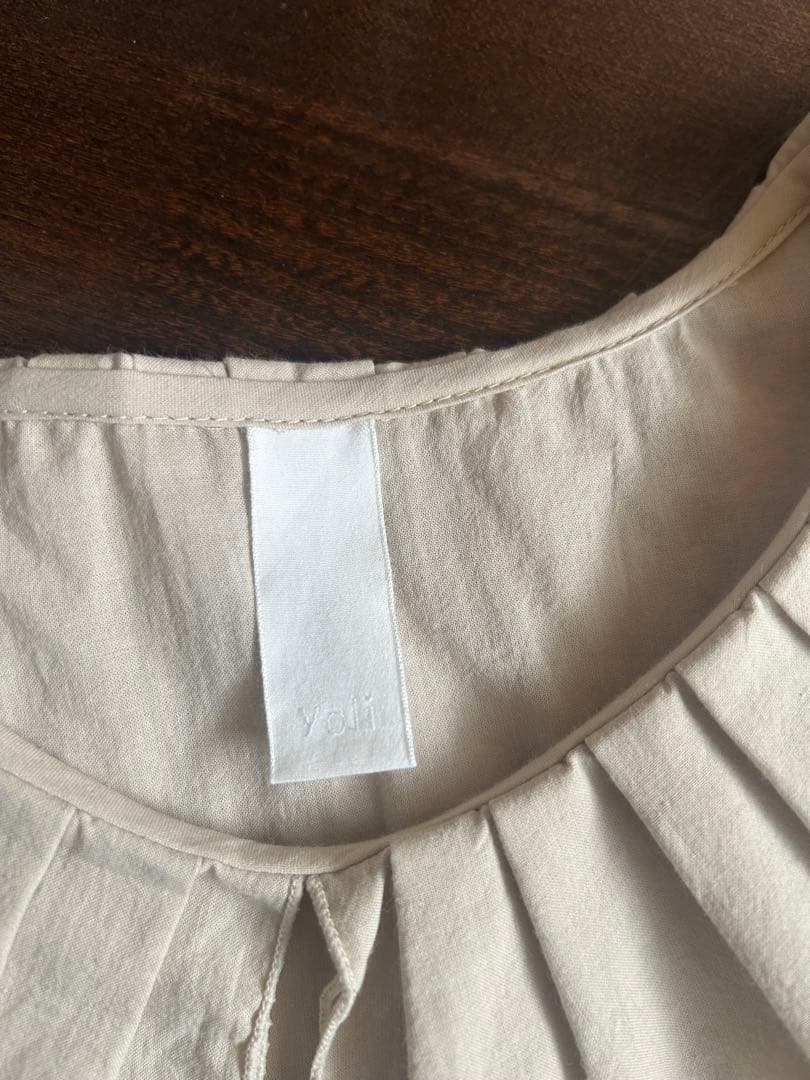 yoli frilled blouse for gather フリルブラウス