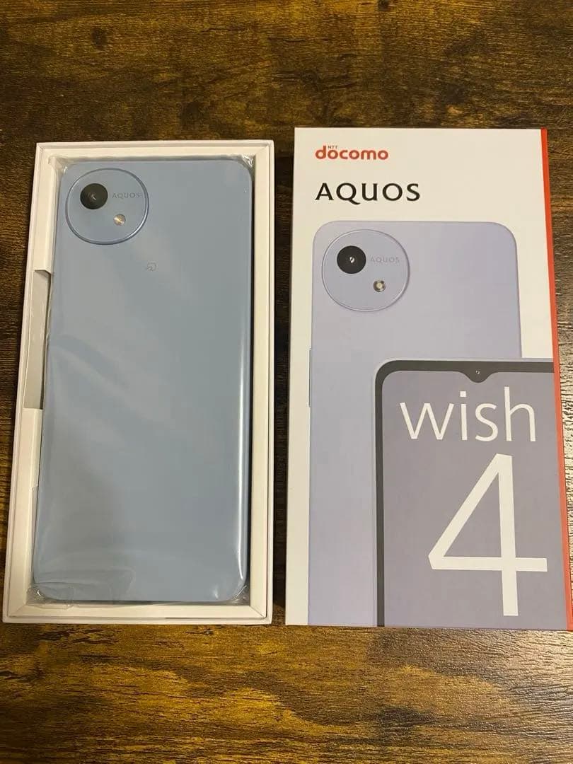 docomo AQUOS wish 4 ブルー　新品未使用