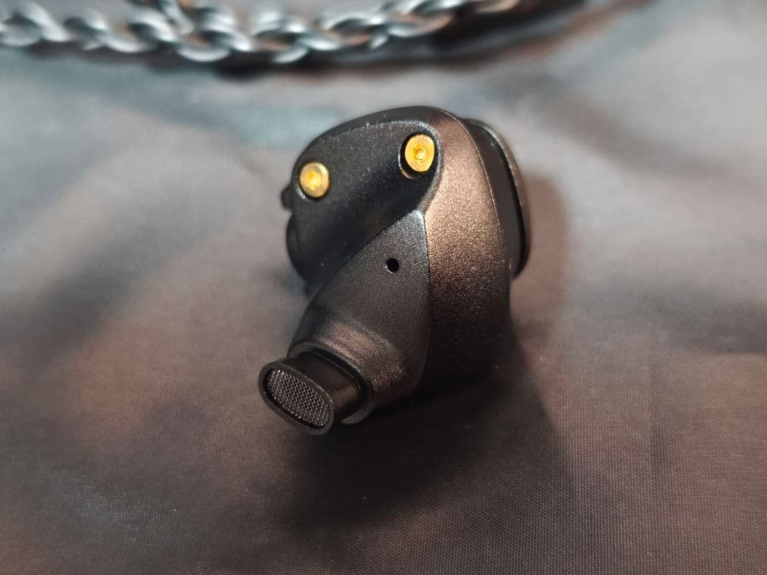 美品 MADOO Typ512 有線イヤホン