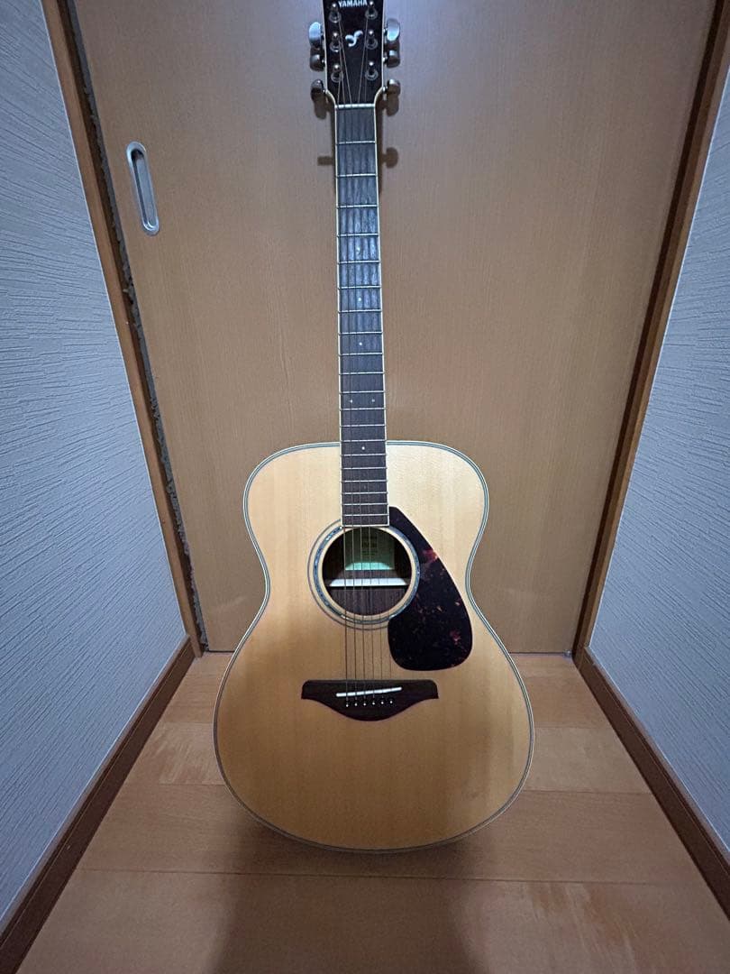 Yamaha FS830 アコースティックギター　入れ物あり