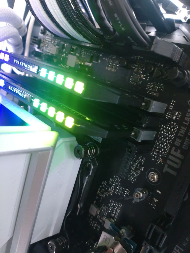 ASUS TUF Gaming Z790-PLUS WIFI マザーボード