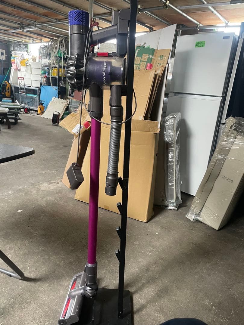 ダイソン V6 trigger+ ハンディクリーナー パープル+掃除機掛けもの