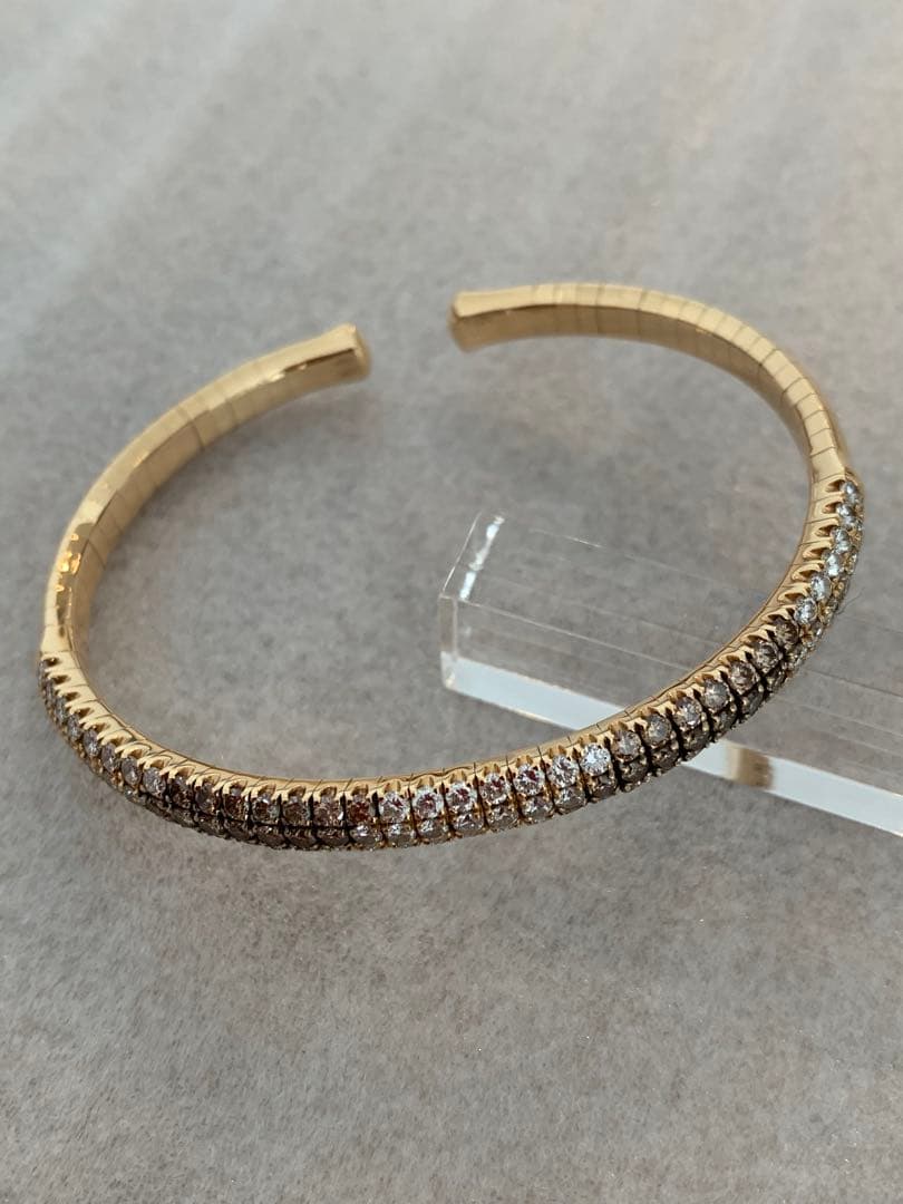 三越宝石サロン　バングル　K18 ダイヤモンド