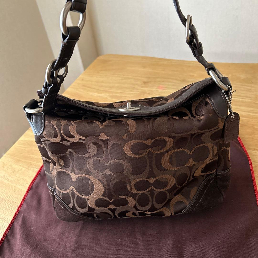 COACH シグネチャー柄　ワンショルダーバッグ