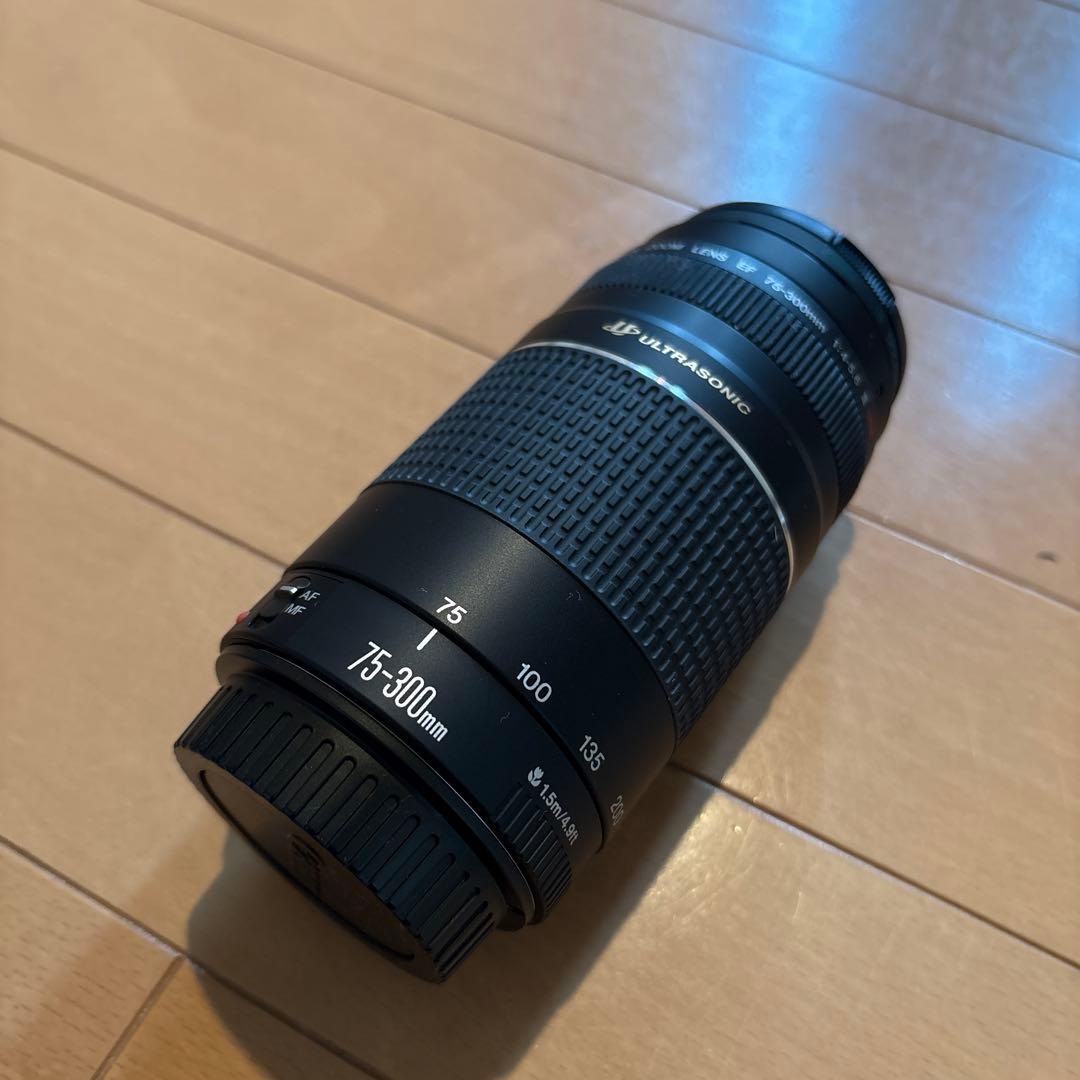 Canon EOS Kiss III 一眼レフダブルズームレンズセット　中古