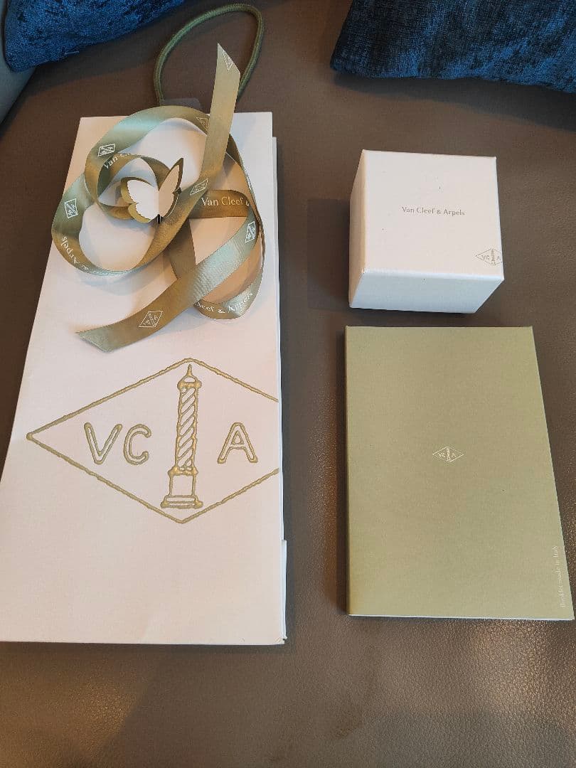 美品　ヴァンクリ　スウィートアルハンブラ ダイヤ　ペンダント