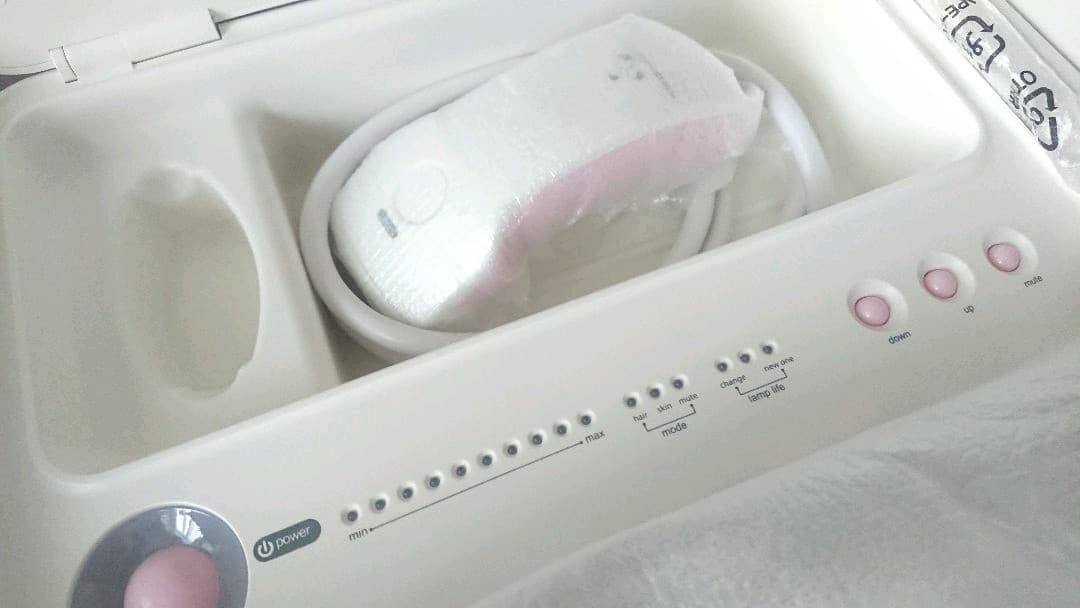 【新品未使用】家庭用脱毛器イーモリジュ