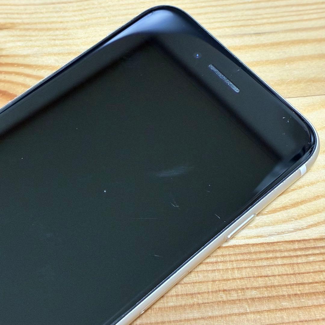 バッテリー新品　iPhoneSE第3世代64GB SIMフリー yy17700d