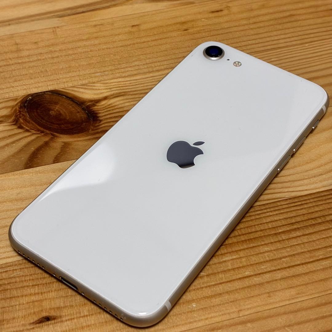 バッテリー新品　iPhoneSE第3世代64GB SIMフリー yy17700d