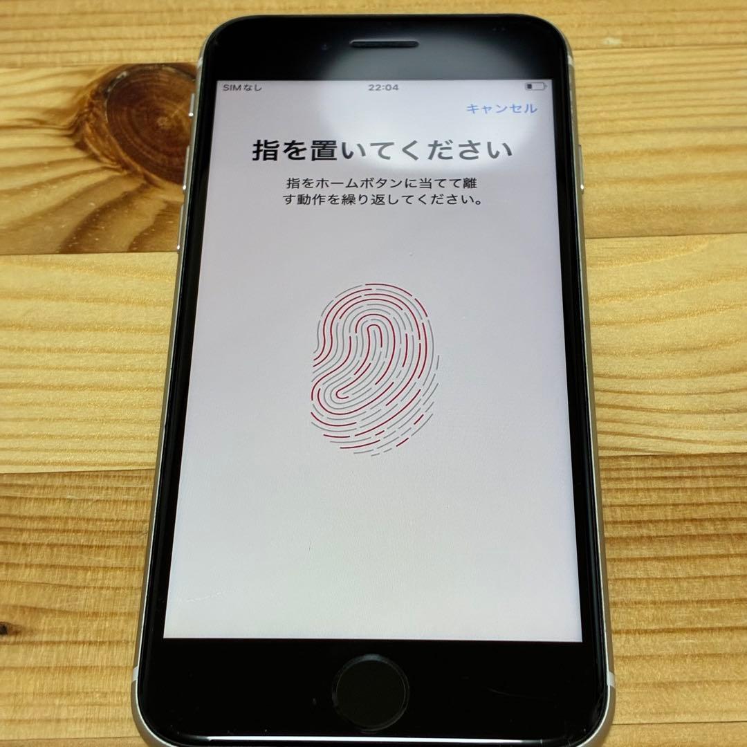 バッテリー新品　iPhoneSE第3世代64GB SIMフリー yy17700d