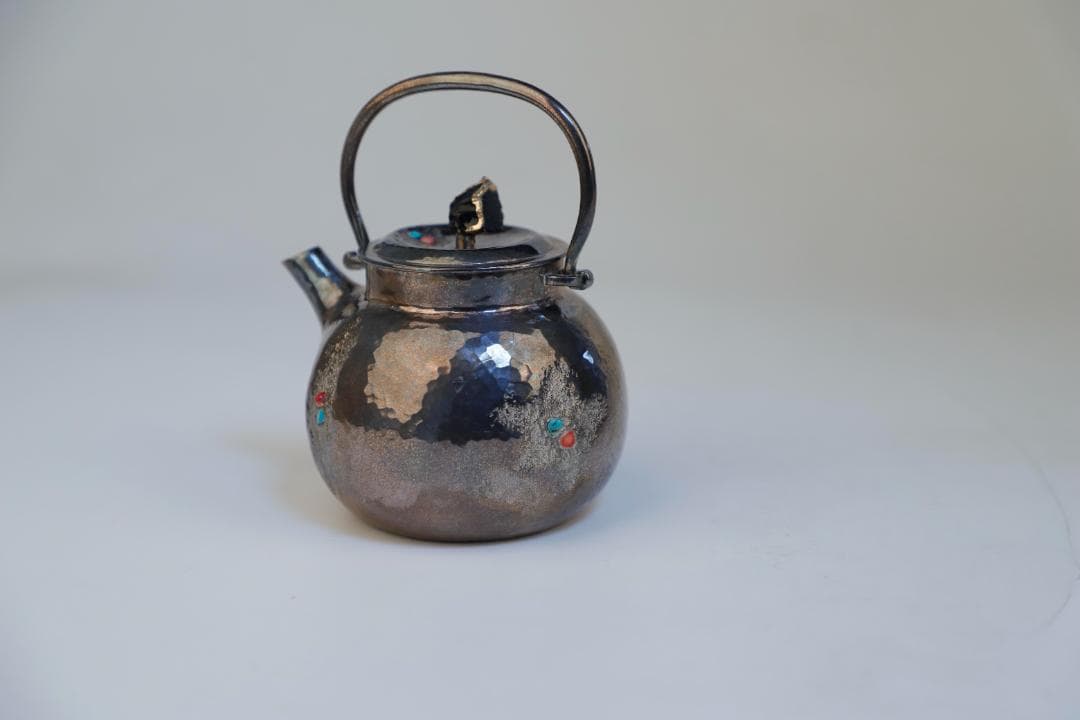 純銀製 槌目模様 色石装飾 湯沸し 銀瓶 煎茶道具