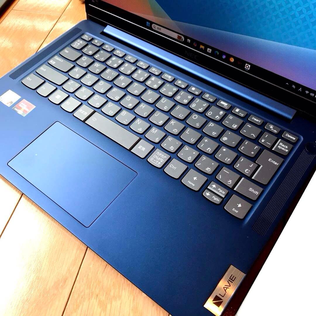 美品 NECLaVieN143CHAL【2023年12月発売モデル】