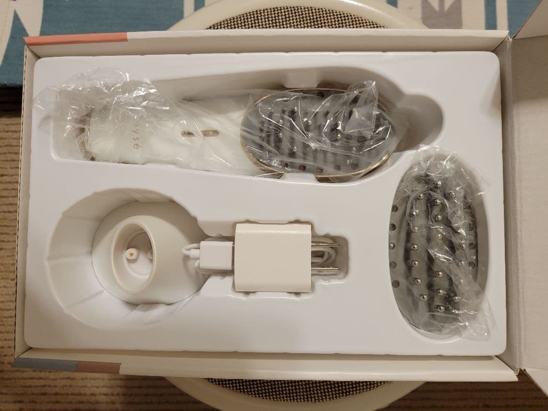 家庭用美容器ミーゼスカルプリフトプラスです。