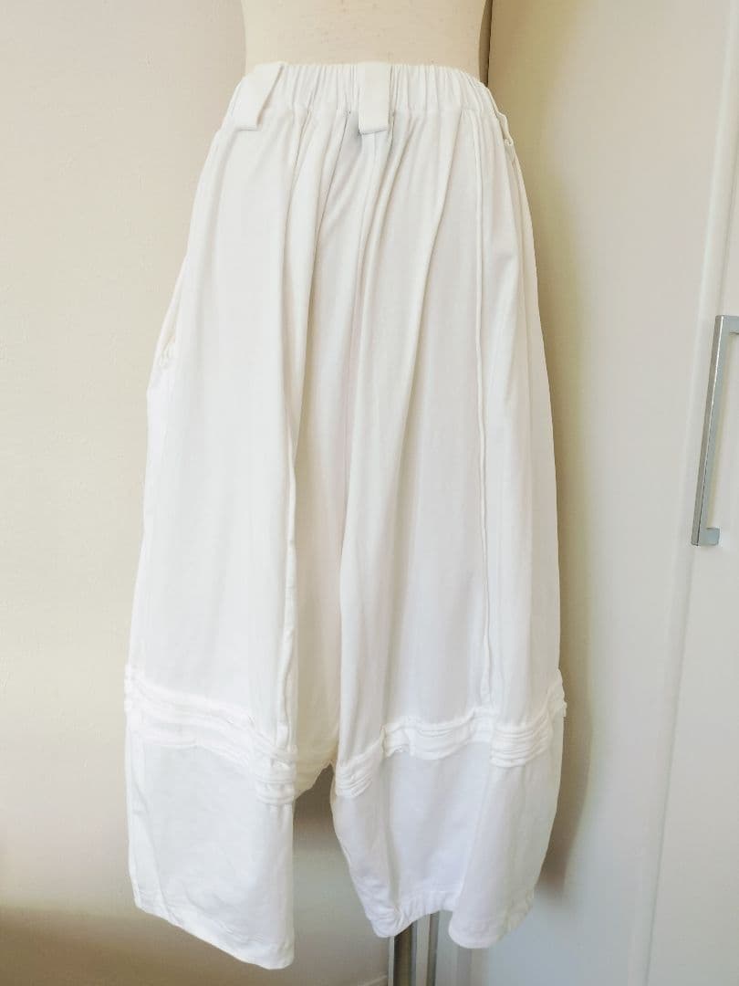 萌モユル　バルーンパンツ