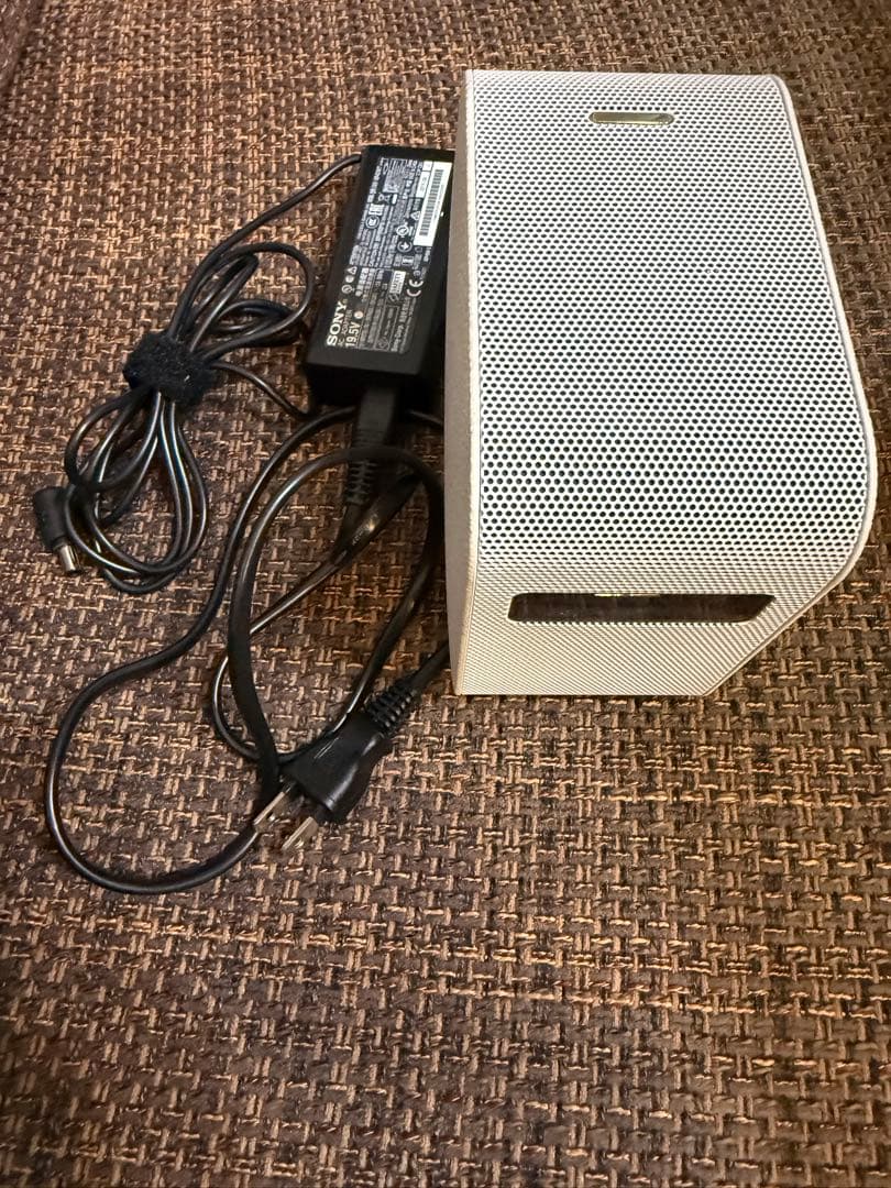 SONY Life ポータブル超短焦点プロジェクター　LSPX-P1