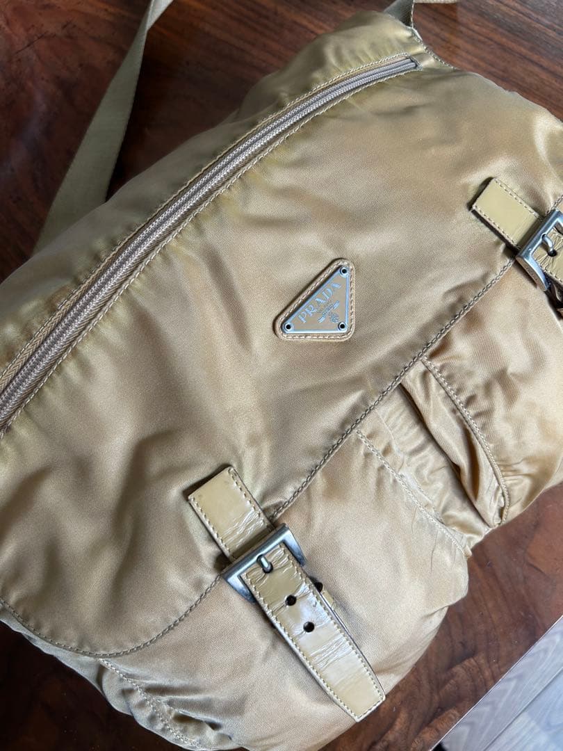 プラダ　ナイロン ベージュ ボディバッグ