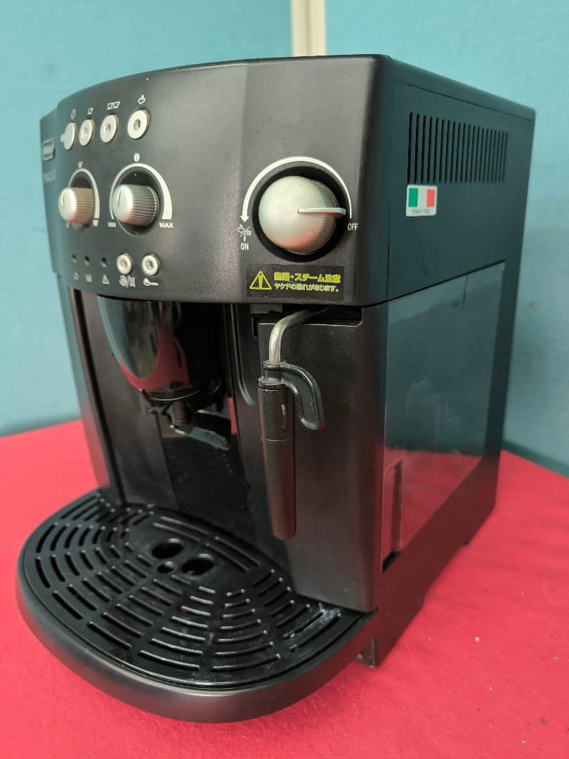 2021年製デロンギ 全自動コーヒーマシン/エスプレッソ 　ESAM1000SJ